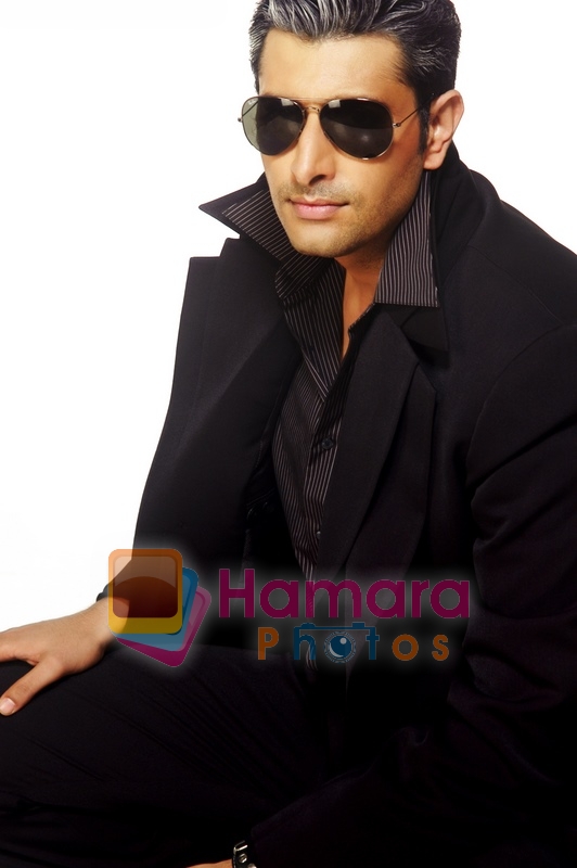 Priyanshu Chatterjee / Priyanshu Chatterjee Bollywood Photos